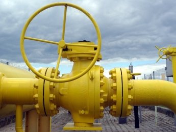 Угорська та словацька компанії оплатили транзит російської нафти через Україну