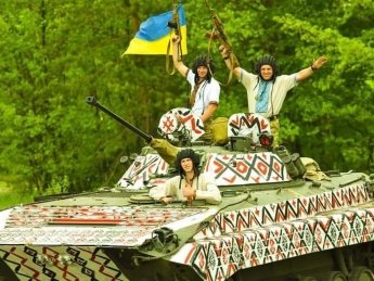 Украина отмечает день вышиванки (ФОТО)