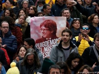 В Каталонии прошли протесты против задержания Пучдемона: более 50 раненых, 3 арестованных