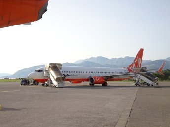 skyup, тіват, UR-SQJ