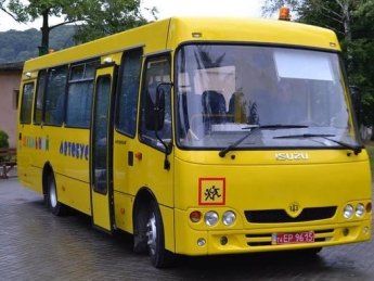 Какие области в Украине больше всего закупили школьных автобусов