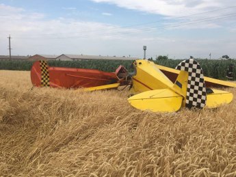 В Полтавской области разбился небольшой самолет: есть жертвы (ФОТО)