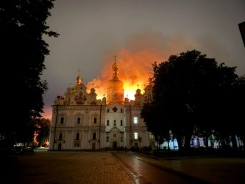 ПриватБанк виділив 2 млн грн на відновлення Києво-Печерської лаври