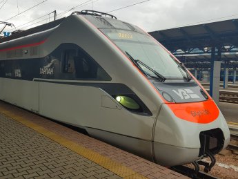 До конца 2023 года во всех поездах "Интерсити" будет доступен WI-FI от Starlink