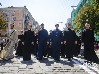 Как в Киеве прошел Крестный ход УПЦ Киевского патриархата (фото)