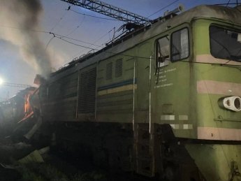 зруйнований локоматив