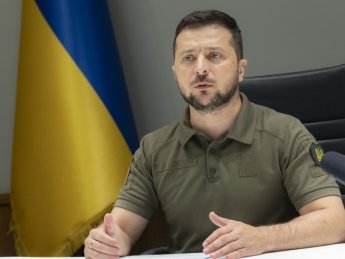 Зеленский распустил украинскую делегацию в ТКГ по Донбассу