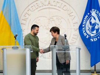 Владимир Зеленский, Кристалина Георгиева, флаг Украины, флаг МВФ