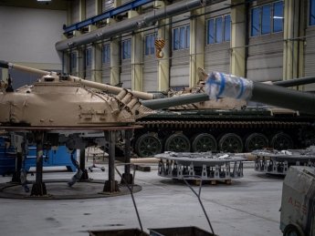 Модернизируемые в Чехии танки Т-72 для Украины были переданы от Марокко - СМИ