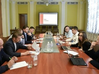 У Зеленского хотят присвоить каждому украинцу цифровой код
