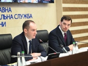 Алексей Гончарук и Сергей Верланов. Фото: пресс-служба Кабмина