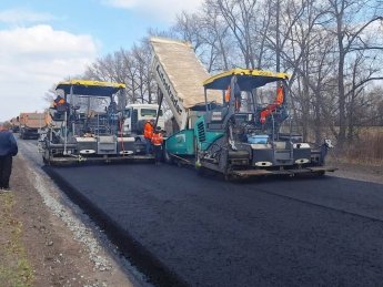 ремонт дороги, спецтехніка