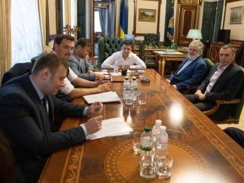 "Просматривается легализация Коломойского" — Вовк о встрече олигарха с Зеленским