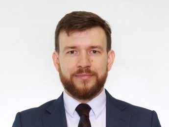Денис Улютін