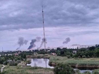 До 8 російських ракет потрапили по нафтопереробному заводу у Кременчуці