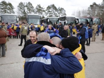 Еще 300 украинцев освобождены из российского плена