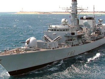 Британський флот може супроводжувати кораблі з українським зерном через російську блокаду, - ЗМІ