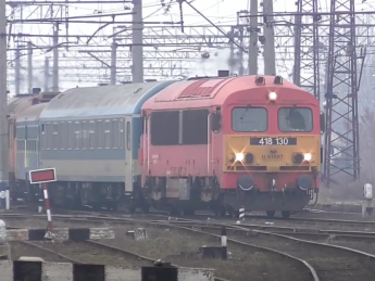 Венгерский поезд DHM7 на станции Чоп. Фото: скриншот видео с YouTube "Мир железной дороги"