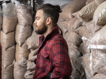 чоловік, ріпаковий шрот