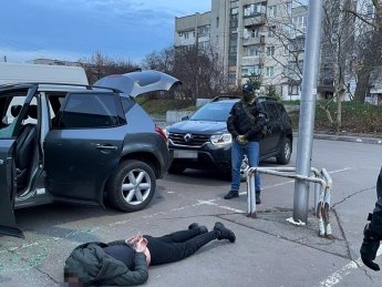 Злоумышленники "специализировались" на ограблениях банковских терминалов с помощью специальных технических средств и продаже наркотиков