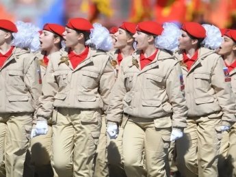 Путинюгенд на марше. РФ собралась бросать на бойню в Украине своих детей