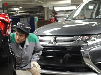 Mitsubishi заменит зеркала автомобилей на камеры