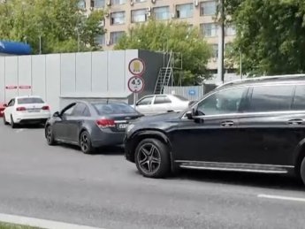 Черги на заправках у РФ