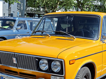 автомобиль Лада