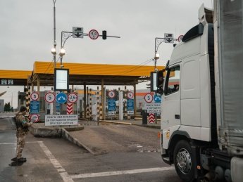 Польські протестувальники відновлюють блокування пункту пропуску "Корчова – Краківець"