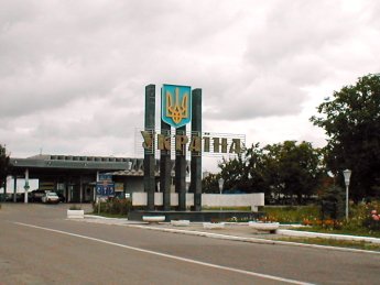 На границе с Румынией временно ограничат движение грузовиков