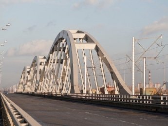 Дарницкий мост. Фото: Википедия/Leonid Andronov