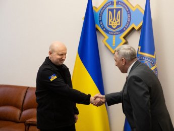 Александр Турчинов и Стэнли Прусински. Фото: turchynov.com