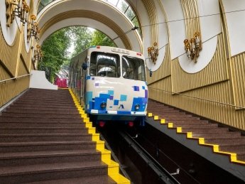 Київський фунікулер відновлює роботу