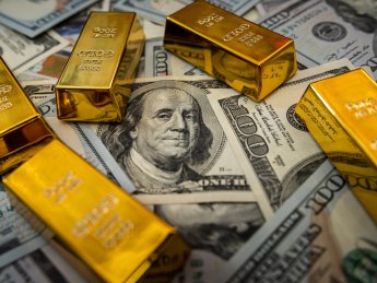 Вже вище $2400 за унцію: світові ціни на золото знову вийшли на рекорд
