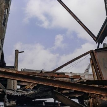 Пошкоджена підстанція