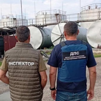 У двох областях викрили нелегальне виробництво пального