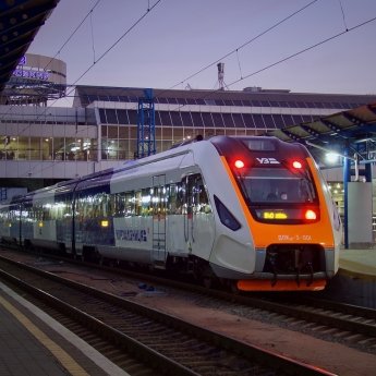 поезд, вокзал, Укрзализныця