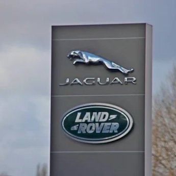 Мита США та кібератака обвалили прибуток Jaguar Land Rover