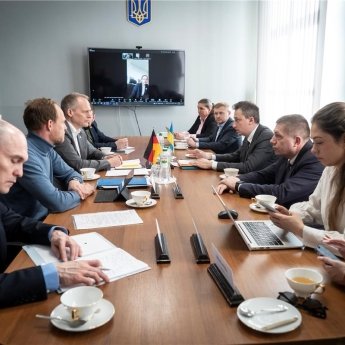 Олексій Соболєв, Єнс Бусма, представники Мінекономіки, представники KfW