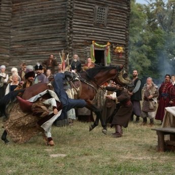 На съемочной площадке сериала "Козаки. Абсолютно брехлива історія"