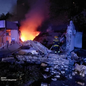 У Чернігові через вибух обвалилося відділення банку "Південний" (ФОТО)