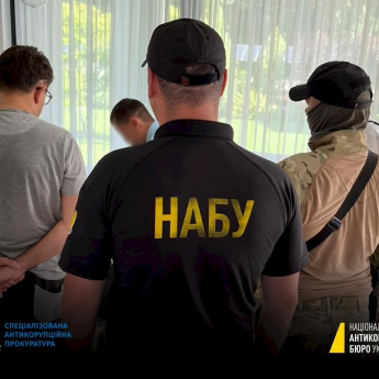 НАБУ піймало чиновників на схемі виведення з держвласності сільгоспземель на Київщині: збитки - майже 2 мільярди (ФОТО)