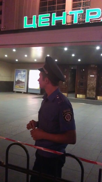 Фото 6 — В Киеве "заминировали" железнодорожный вокзал (ФОТО)