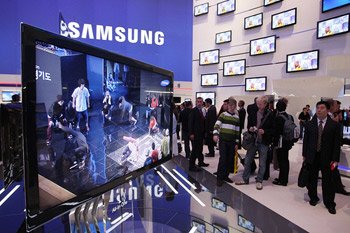 Фото 2 — Samsung заняла первое место в мире по продажам электроники