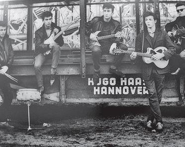 Фото 2 — Банкир и Beatles