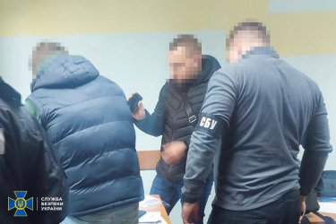 Фото 6 — У Запоріжжі викрили організаторів перевезень з/до окупованих територій через ЄС: попалися на колаботантці (ФОТО)