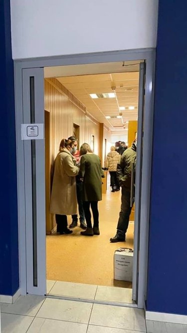 Фото 3 — СБУ задержала функционера "Киевводоканала", выломав двери в офисе компании (ФОТО, ВИДЕО)