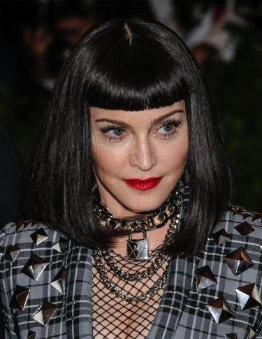 Фото 18 — Что пиарит и продает в интернете 55-летняя юбилярша Мадонна