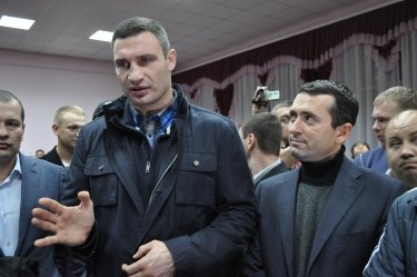 Фото 6 — Округ 94. Романюк против Засухи. Победили деньги.