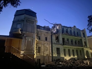 Фото 8 — Россияне ударили ракетами по Одессе: один человек погиб, 22 ранены (ФОТО/ВИДЕО)